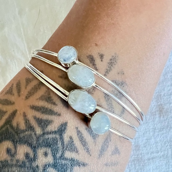 925 Rainbow Flash Moonstone 4 Stone Orbit Cuff Bracelet - Picture 4 of 11